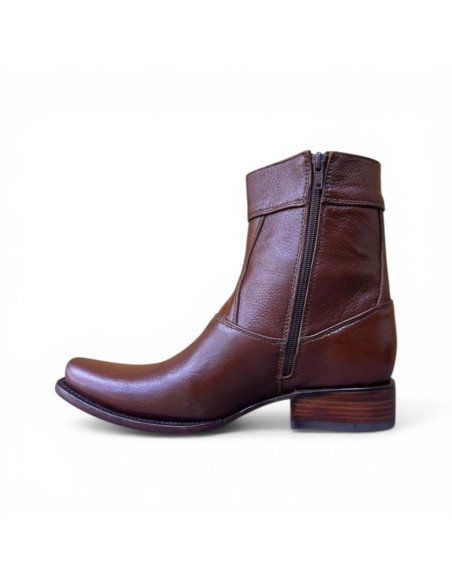 Botin de Caballero Estilo Mateo Horma Dubai Venado color Brandy