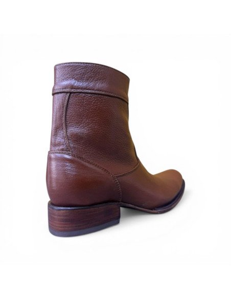Botin de Caballero Estilo Mateo Horma Dubai Venado color Brandy